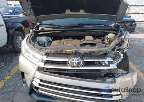 2018 Toyota Highlander Xle from USA, damaged, VIN 5TDKZRFH4JS277328